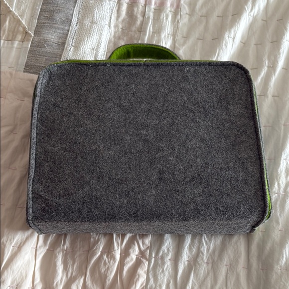 TEGU Gray and Green Felt bag with handle and zip - Picture 3 of 7